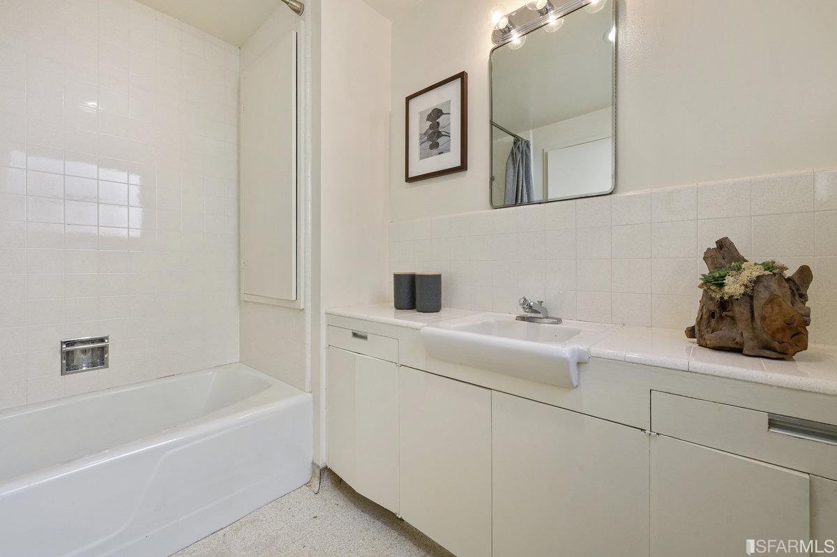 MustSee Essential MidCentury In Miraloma Park ‣ San Francisco Real Estate