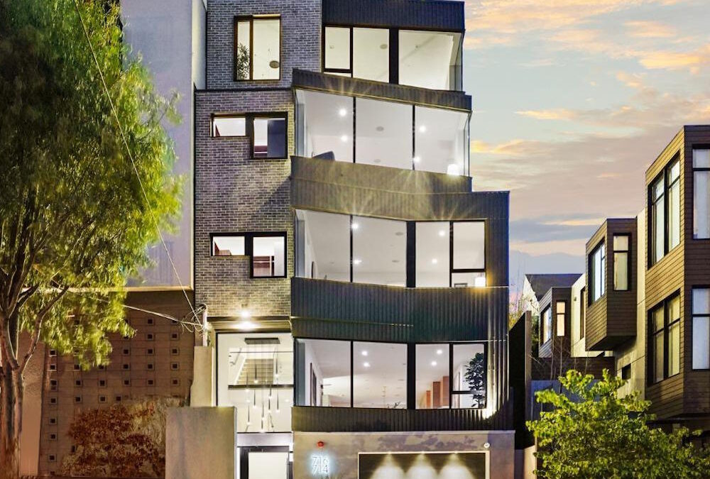 High Tech, High Style Penthouse On Potrero Hill’s North Slope